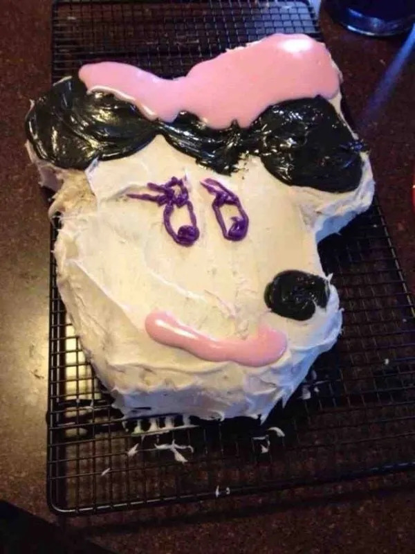 Failed Cakes (21 pics) Failed Cakes (21 pics)