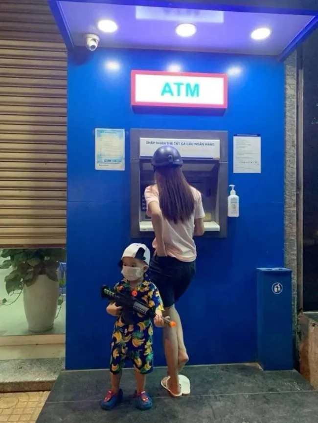 Strange Situations (18 pics)