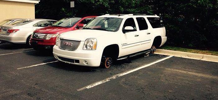 Bad Days Happen (21 pics)
