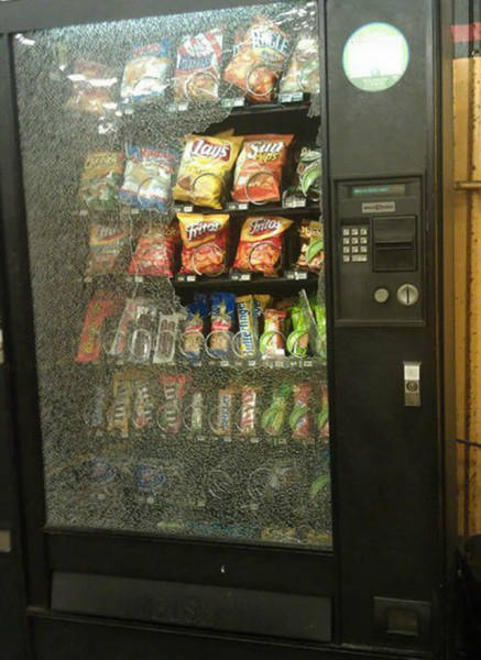 Bad Days Happen (21 pics)