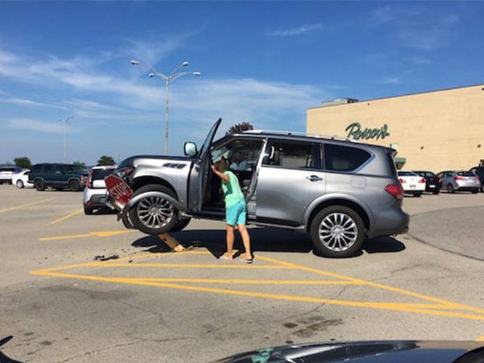 Bad Days Happen (21 pics)
