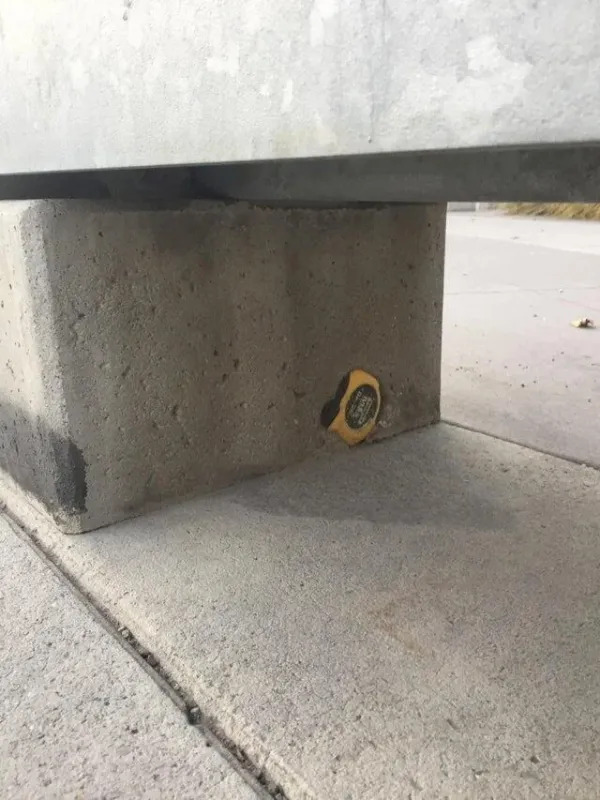 What Is Going On Here? (25 pics) What Is Going On Here? (25 pics)