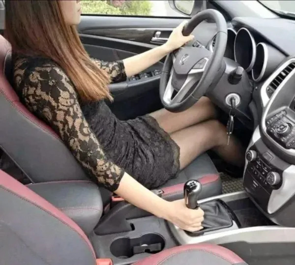 What Is Going On Here? (25 pics) What Is Going On Here? (25 pics)