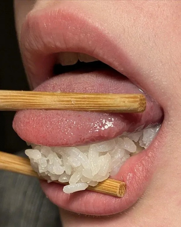 What Is Going On Here? (25 pics) What Is Going On Here? (25 pics)