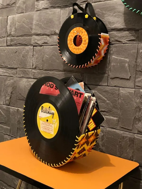 Cool Crafts Made From Old Items (25 pics) Cool Crafts Made From Old Items (25 pics)