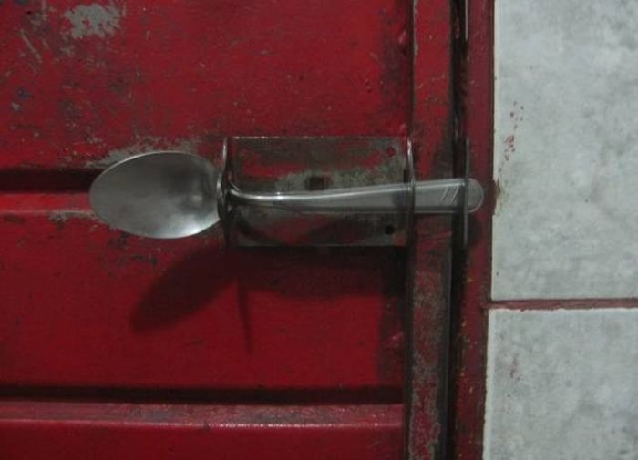 Redneck Inventions And Repairs (23 pics)