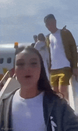 Acid GIFs, August 17 (25 gifs) Acid GIFs, August 17 (25 gifs)