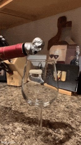 Acid GIFs, August 17 (25 gifs) Acid GIFs, August 17 (25 gifs)