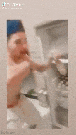 Acid GIFs, August 17 (25 gifs) Acid GIFs, August 17 (25 gifs)