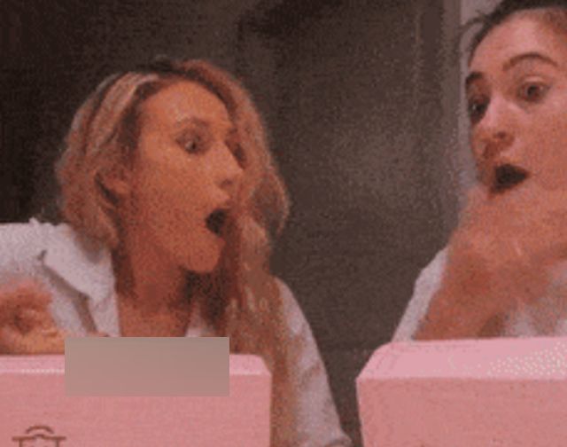 Acid GIFs, August 18 (25 gifs)
