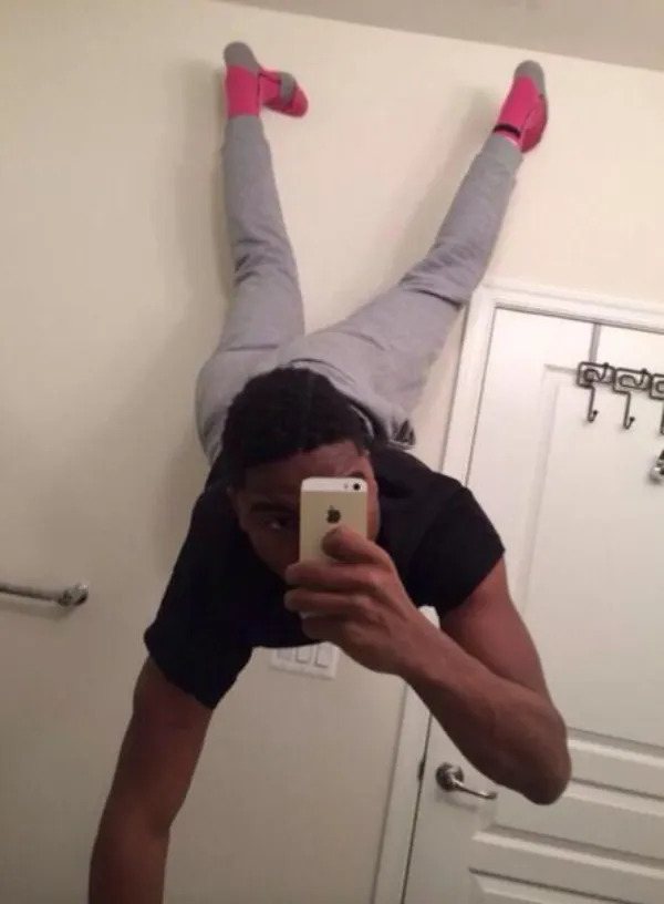 What Is Going On Here? (25 pics)
