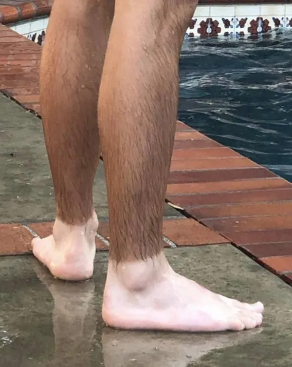 What Is Going On Here? (25 pics)