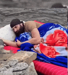 Acid GIFs, August 20 (25 gifs)