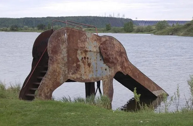 Failed Playgrounds (23 pics) Failed Playgrounds (23 pics)