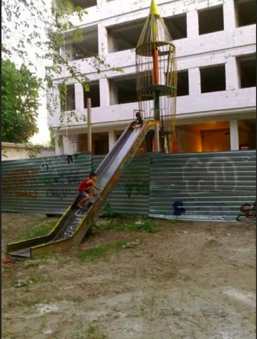 Failed Playgrounds (23 pics) Failed Playgrounds (23 pics)