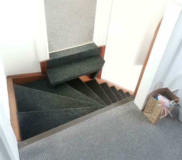 Dangerous Stairs (25 pics)