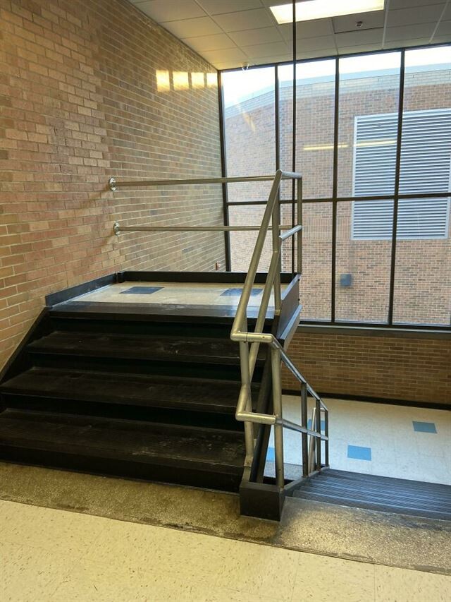 Dangerous Stairs (25 pics)