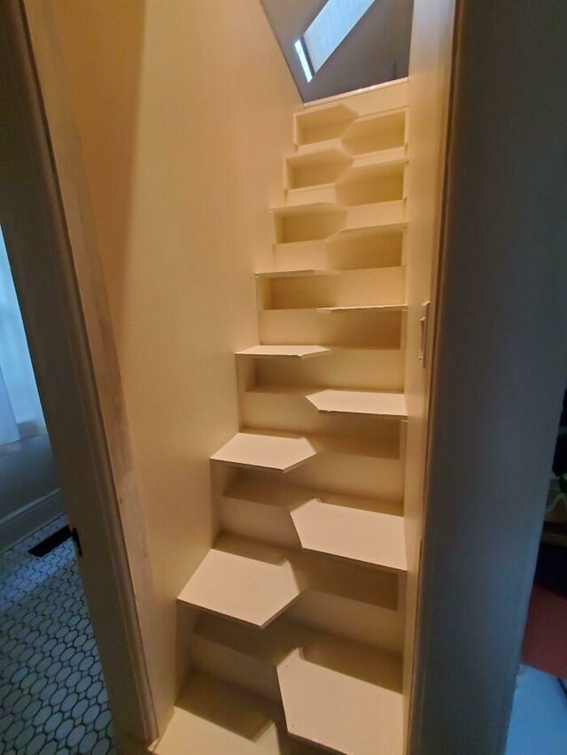 Dangerous Stairs (25 pics)