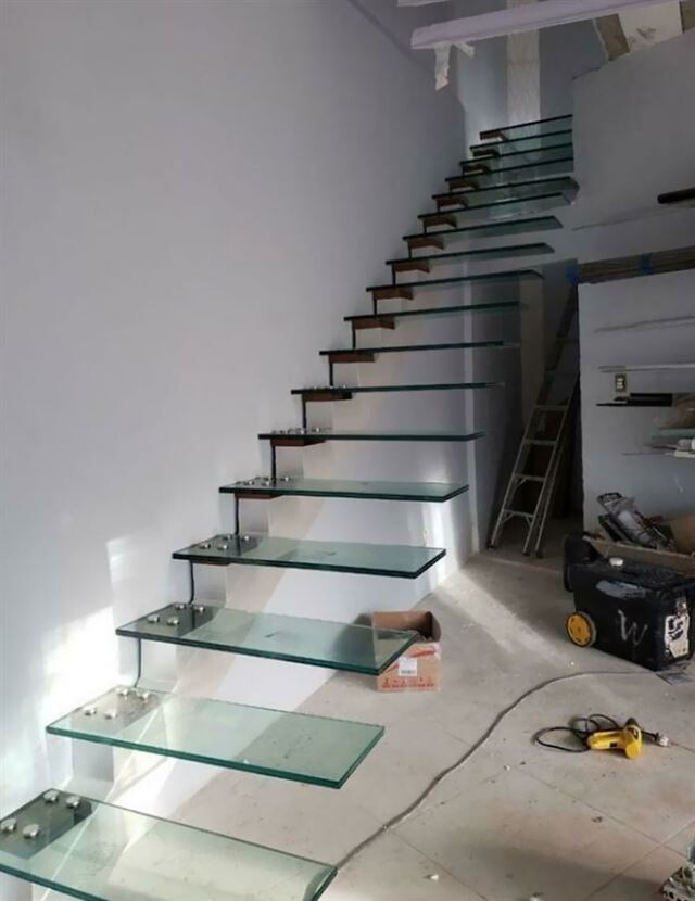 Dangerous Stairs (25 pics)