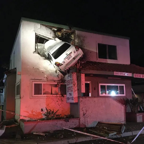 Awful Drivers (23 pics) Awful Drivers (23 pics)