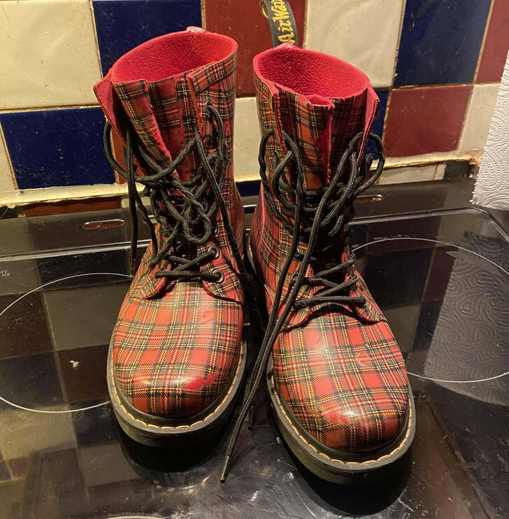 Cool Finds In Thrift Shops (19 pics) Cool Finds In Thrift Shops (19 pics)