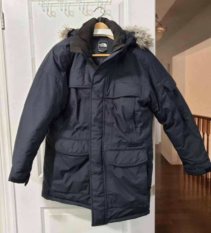 Cool Finds In Thrift Shops (19 pics) Cool Finds In Thrift Shops (19 pics)