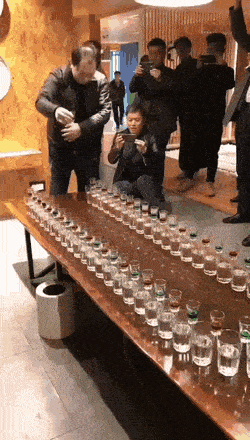 Acid GIFs, August 24 (25 gifs)
