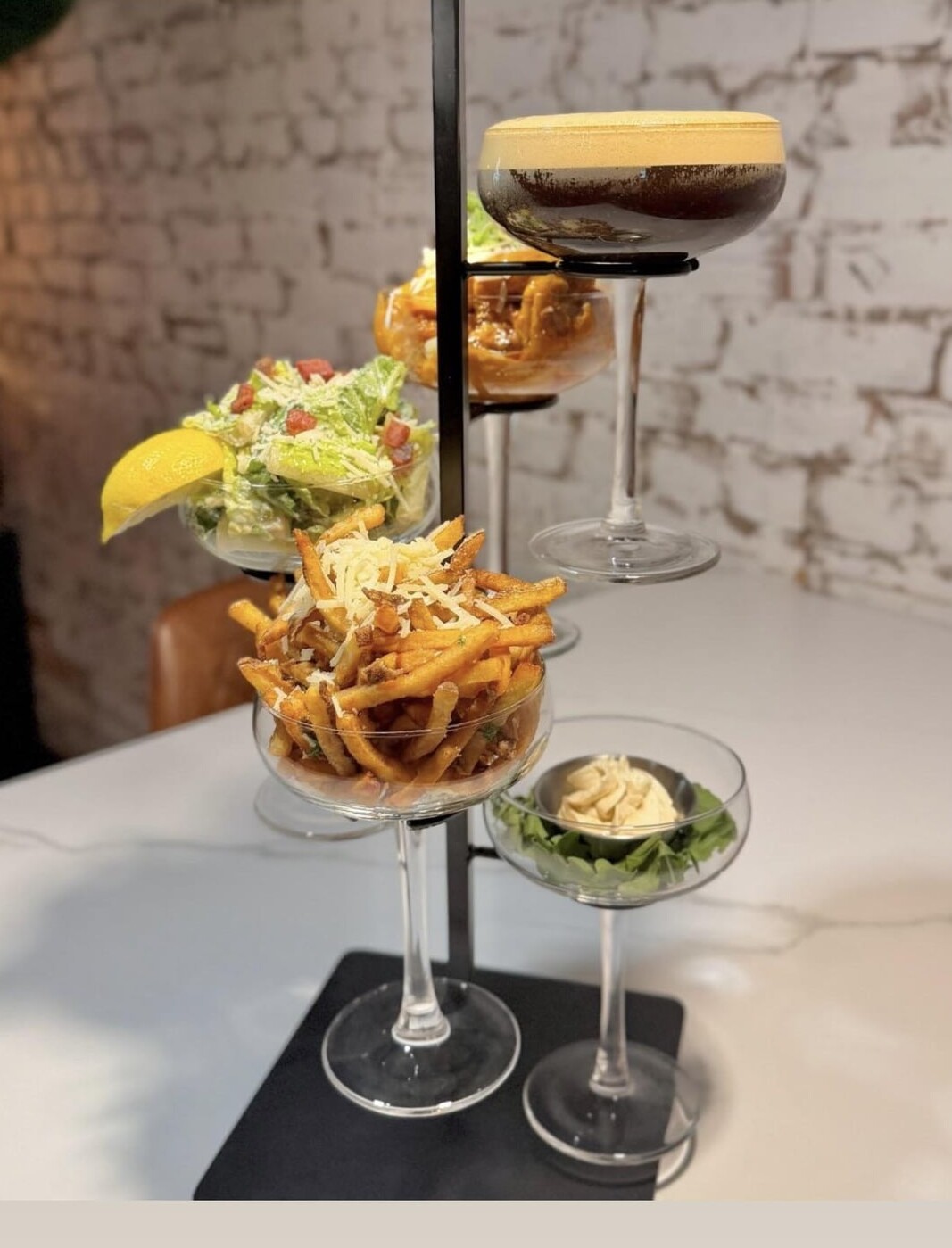 Crazy Food Serving (21 pics)