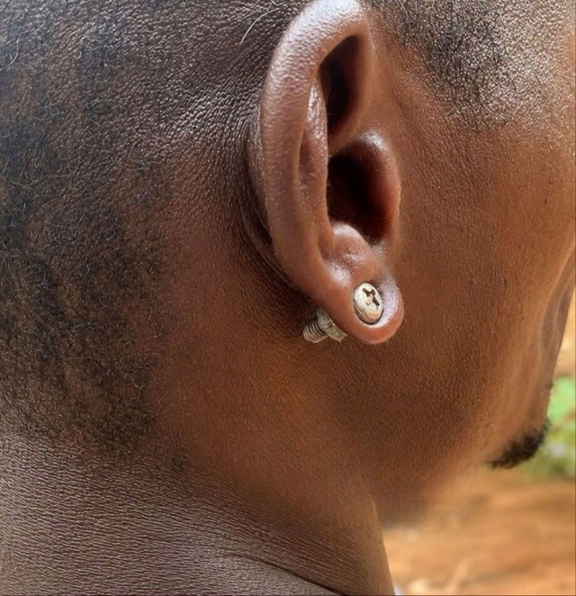 What Is Going On Here? (18 pics)