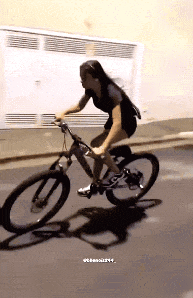 Acid GIFs, August 25 (25 gifs)