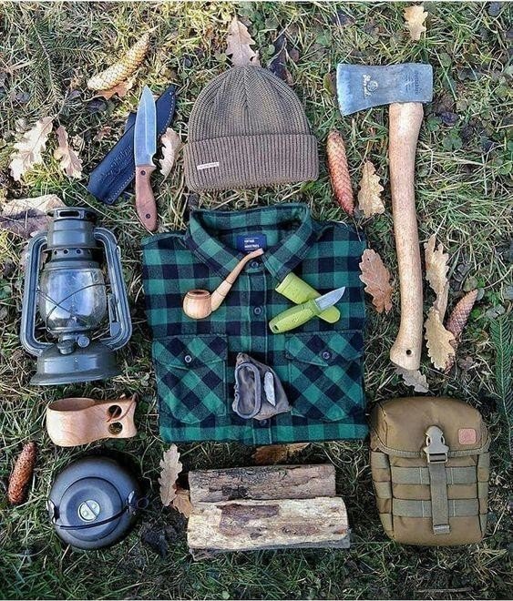 Survivalists Showed Off Their Kits (15 pics)
