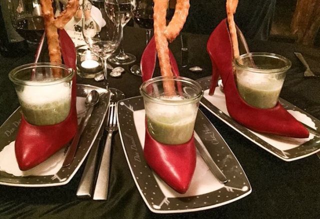 Weird Food Serving (17 pics)