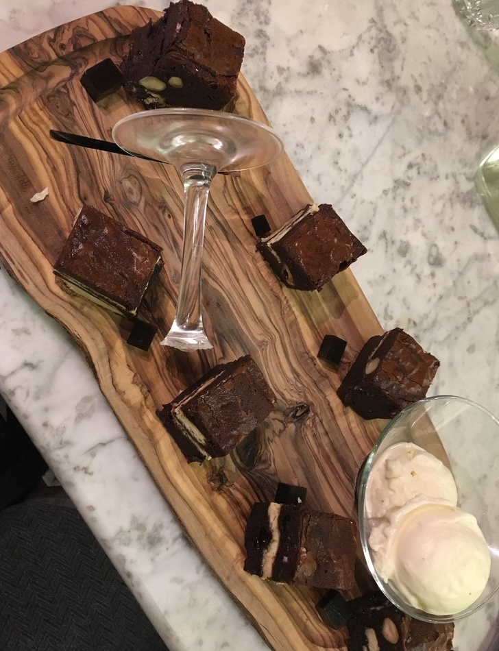 Weird Food Serving (17 pics)