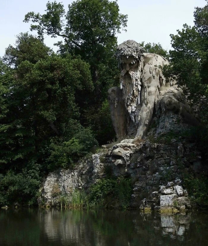 Giant Things (25 pics)