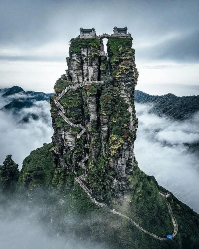 Giant Things (25 pics)