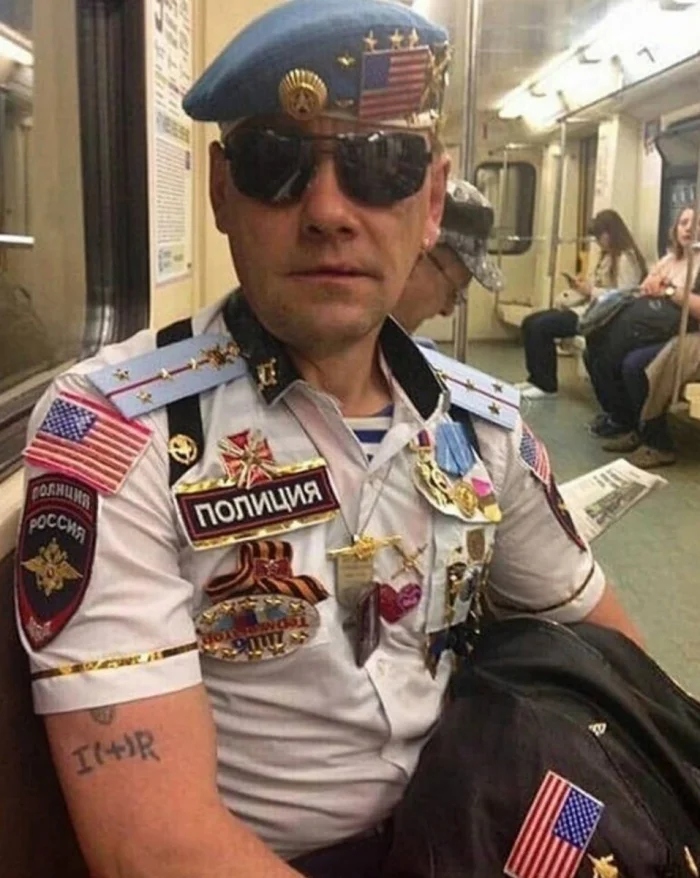 Strange People In The Subway (19 pics) Strange People In The Subway (19 pics)