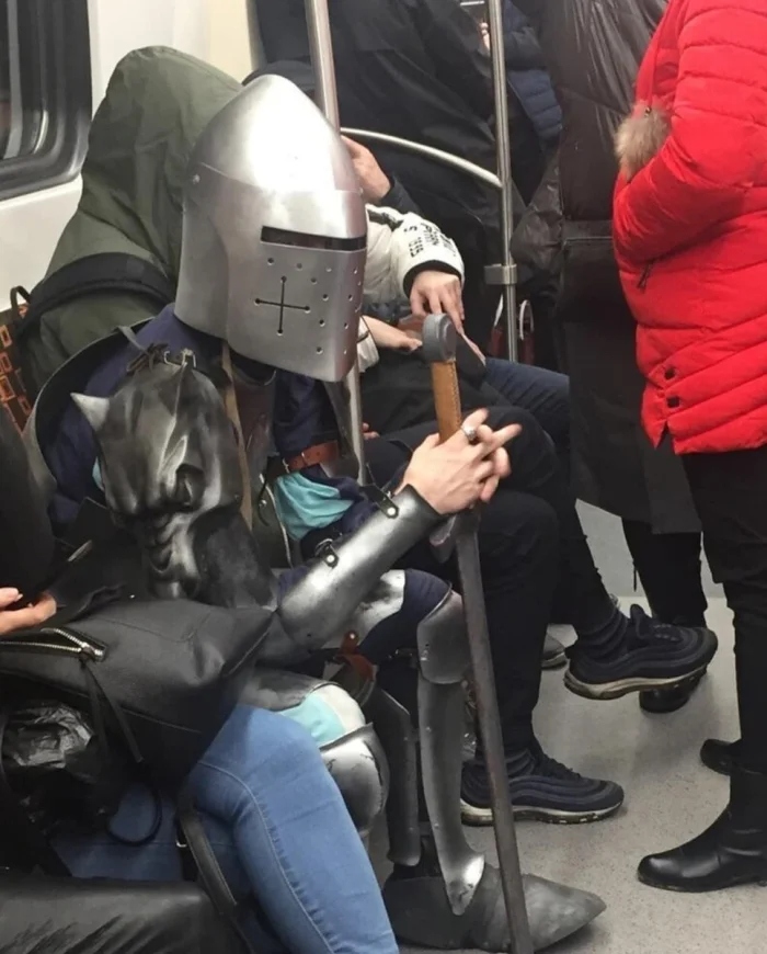 Strange People In The Subway (19 pics) Strange People In The Subway (19 pics)