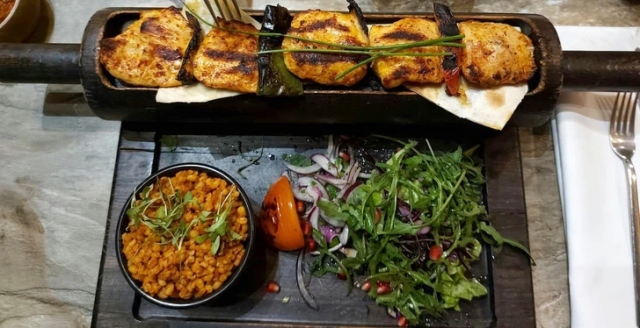 Crazy Food Serving (16 pics) Crazy Food Serving (16 pics)