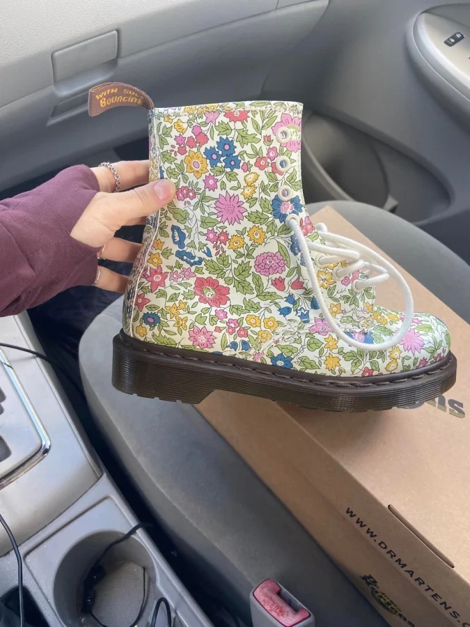 Cool Finds In Thrift Shops (23 pics) Cool Finds In Thrift Shops (23 pics)