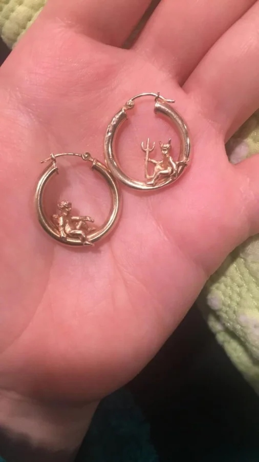 Cool Finds In Thrift Shops (23 pics) Cool Finds In Thrift Shops (23 pics)