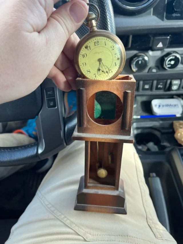 Cool Finds In Thrift Shops (23 pics) Cool Finds In Thrift Shops (23 pics)