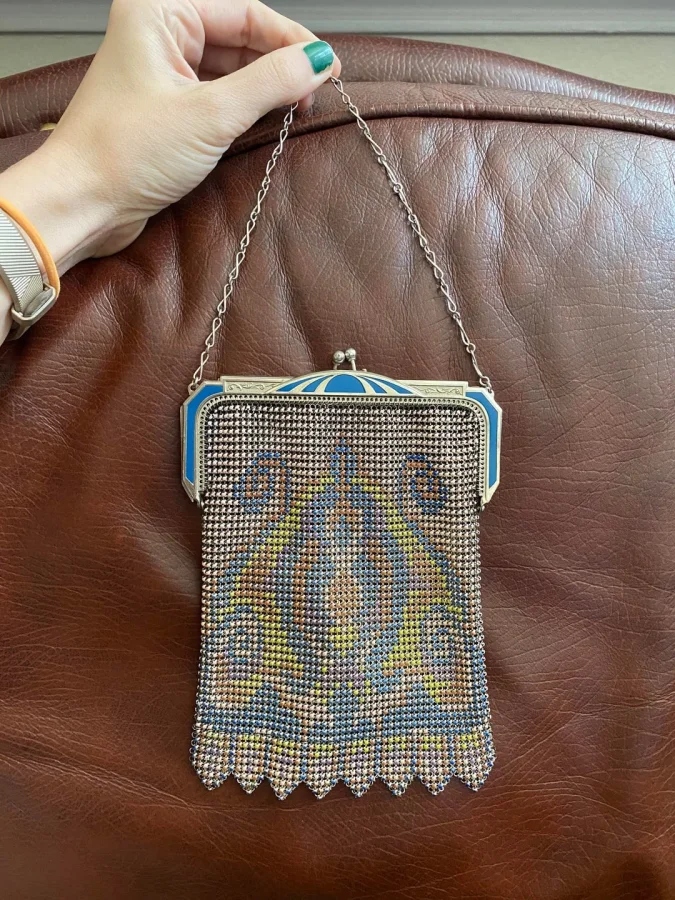 Cool Finds In Thrift Shops (23 pics) Cool Finds In Thrift Shops (23 pics)