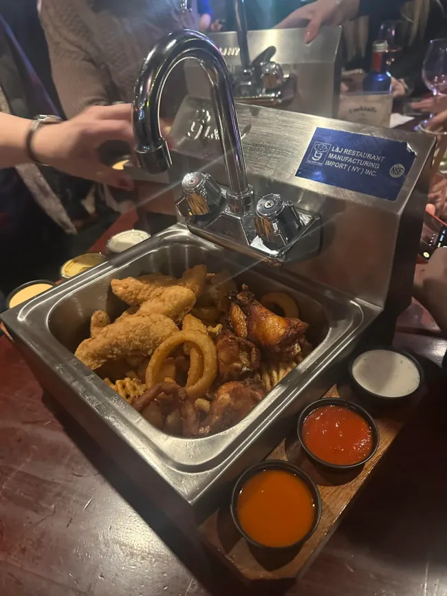 Crazy Food Serving (21 pics) Crazy Food Serving (21 pics)