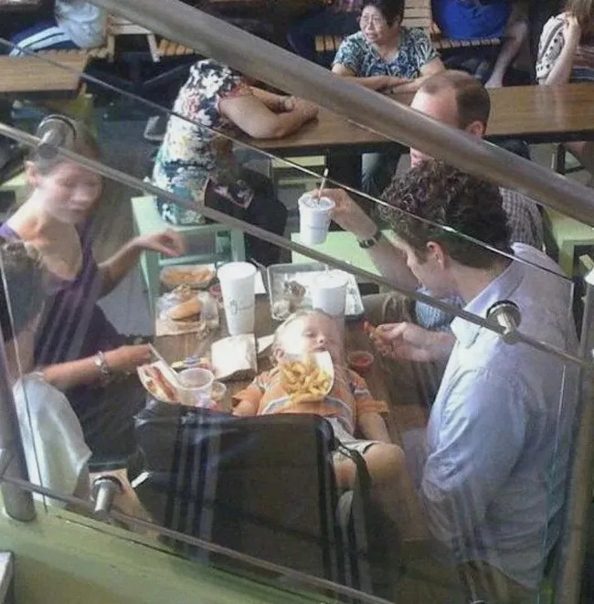 Crazy Food Serving (21 pics) Crazy Food Serving (21 pics)