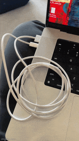 Acid GIFs, September 1 (25 gifs) Acid GIFs, September 1 (25 gifs)