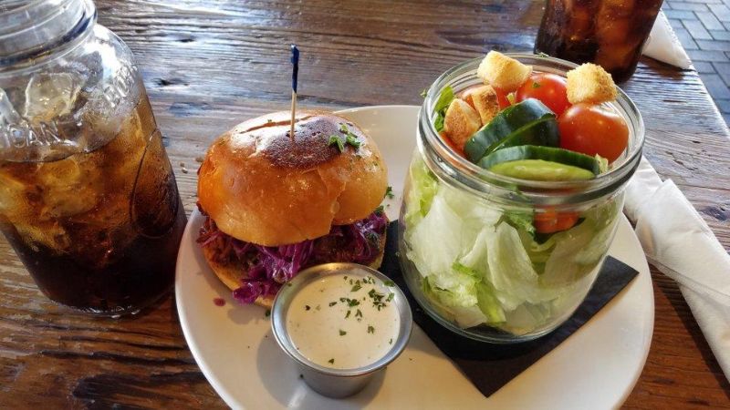 Crazy Food Serving (27 pics)