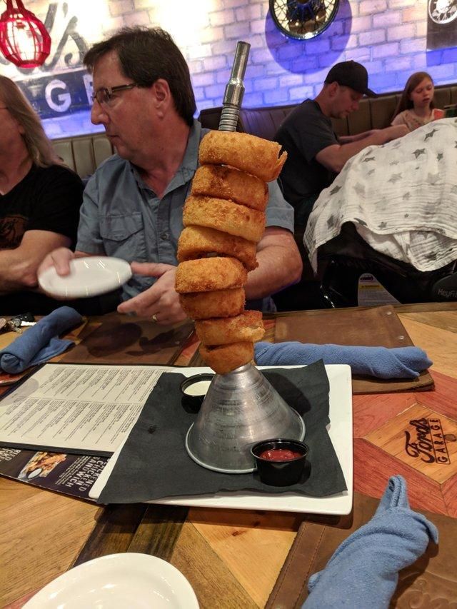 Crazy Food Serving (27 pics)