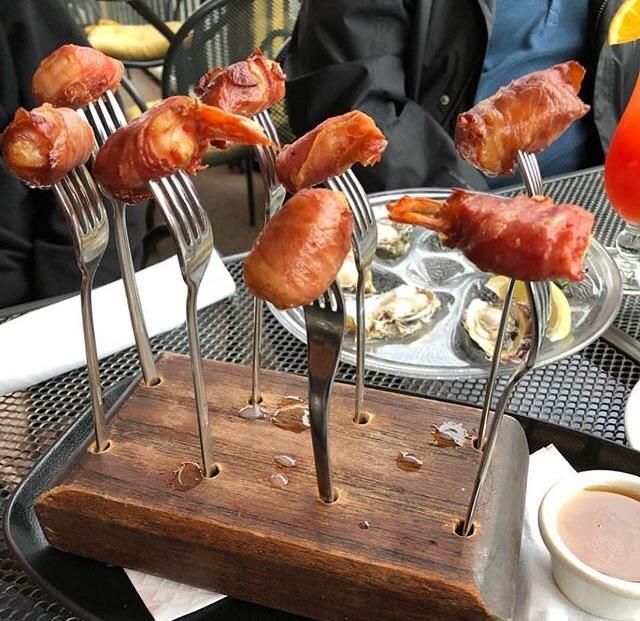 Crazy Food Serving (27 pics)