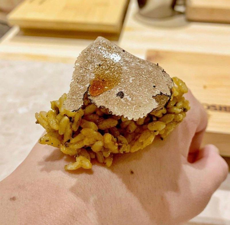 Crazy Food Serving (27 pics)