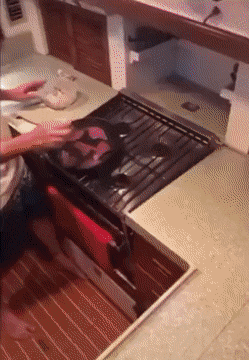 Acid GIFs, September 2 (25 gifs) Acid GIFs, September 2 (25 gifs)